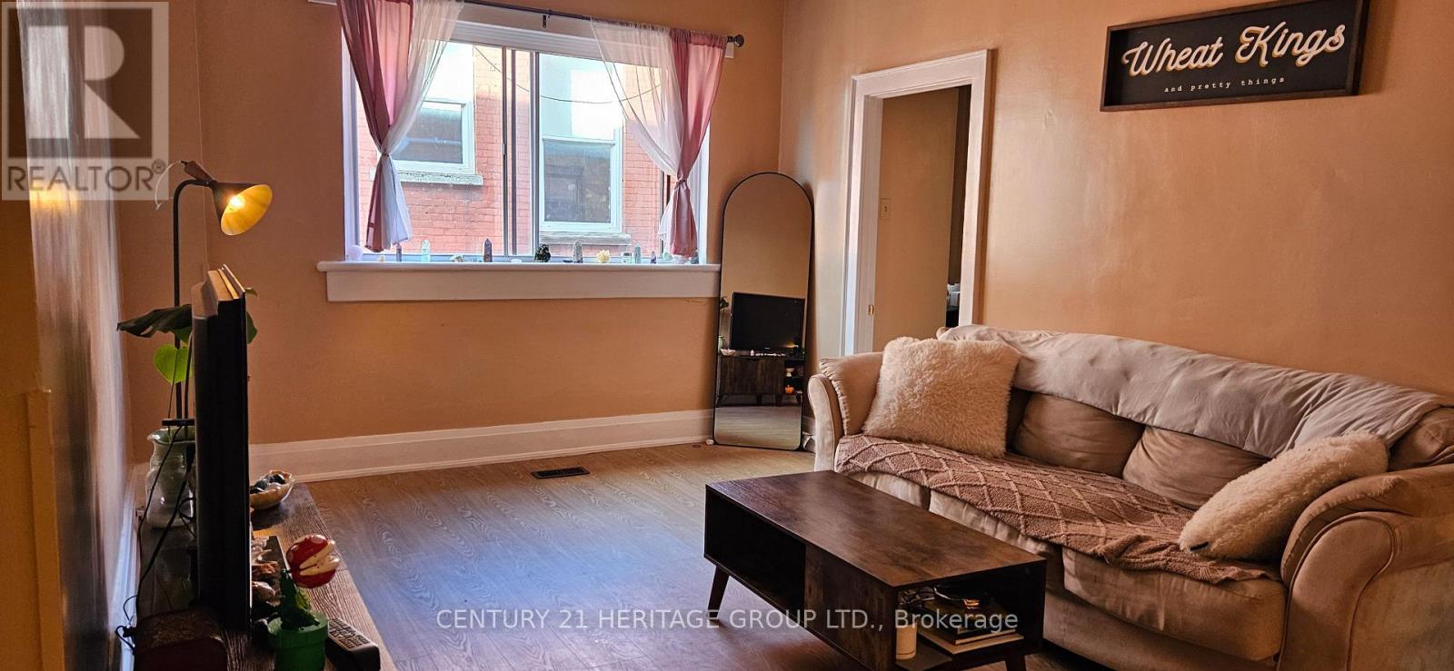 4 - 201A MAIN STREET S, Newmarket, Ontario