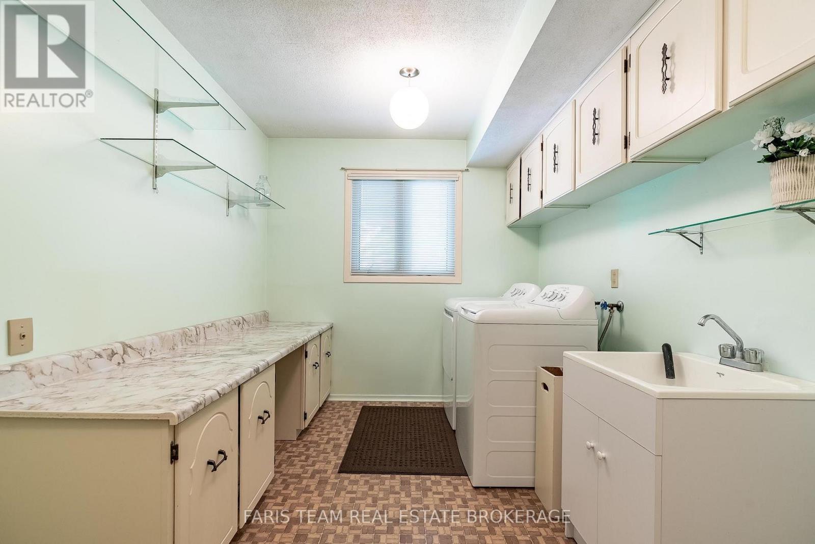 40 Stunden Lane, Barrie, Ontario  L4N 0H1 - Photo 14 - S13881098