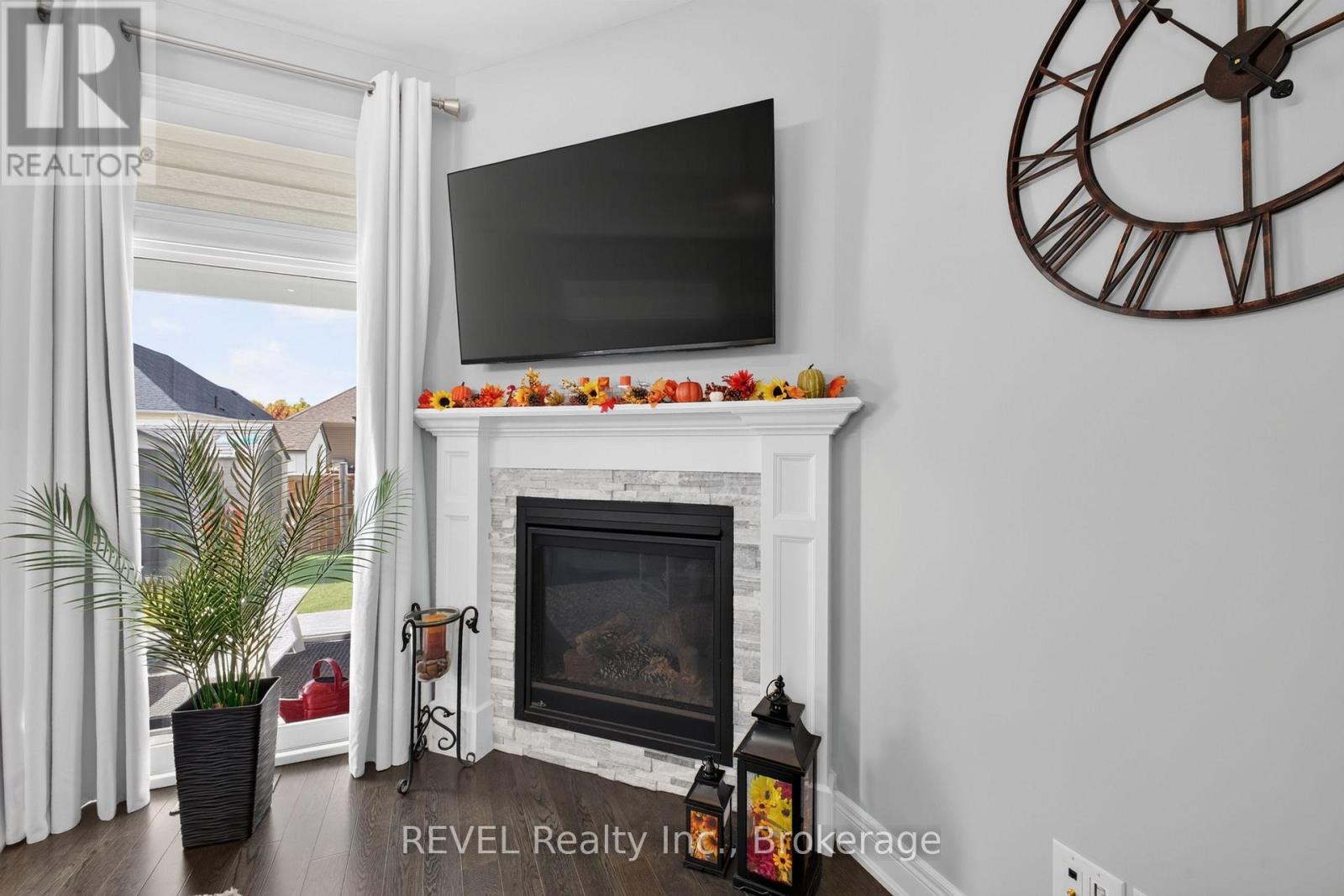 4233 Village Creek Drive, Fort Erie, Ontario  L0S 1S0 - Photo 12 - X13880982