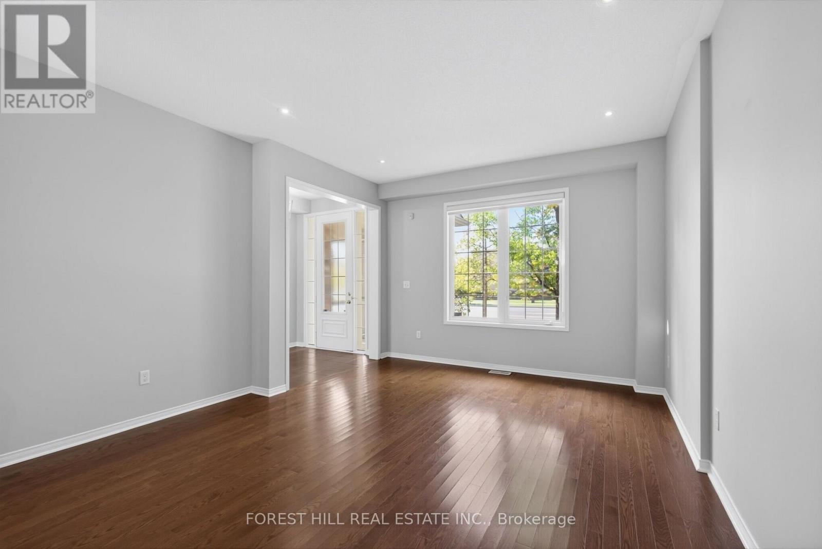 2537 Postmaster Drive, Oakville, Ontario  L6M 0L6 - Photo 6 - W13881030