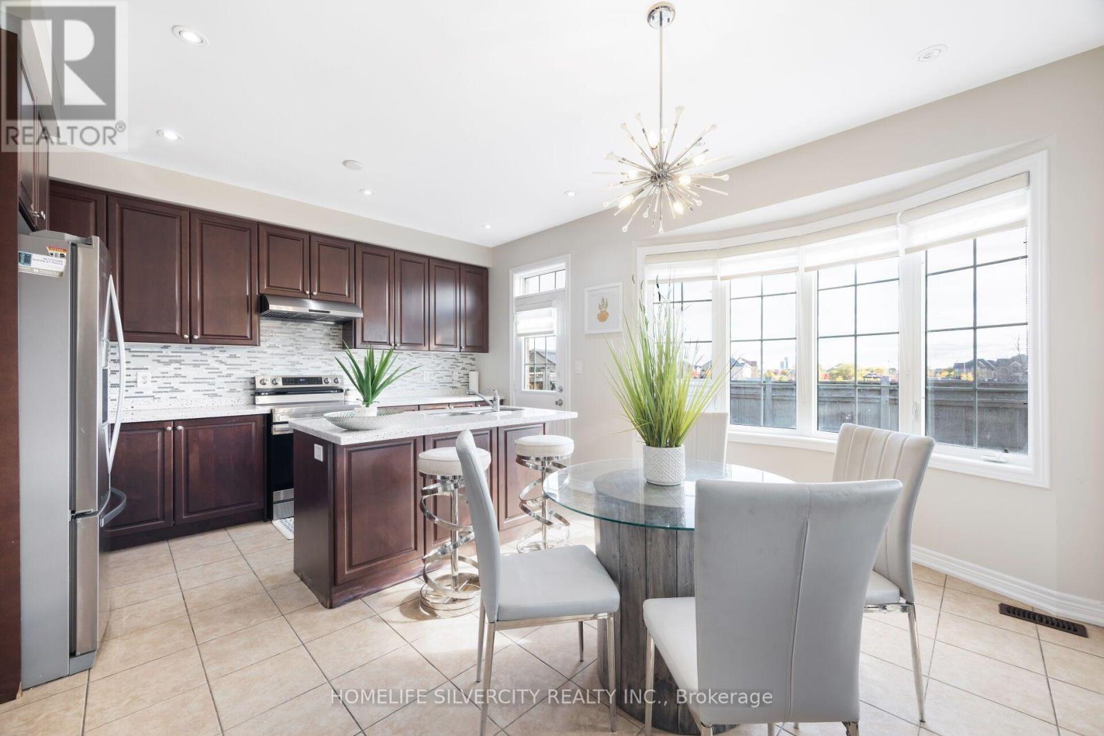 14 Levendale Court, Brampton, Ontario  L6P 0K4 - Photo 13 - W13881038