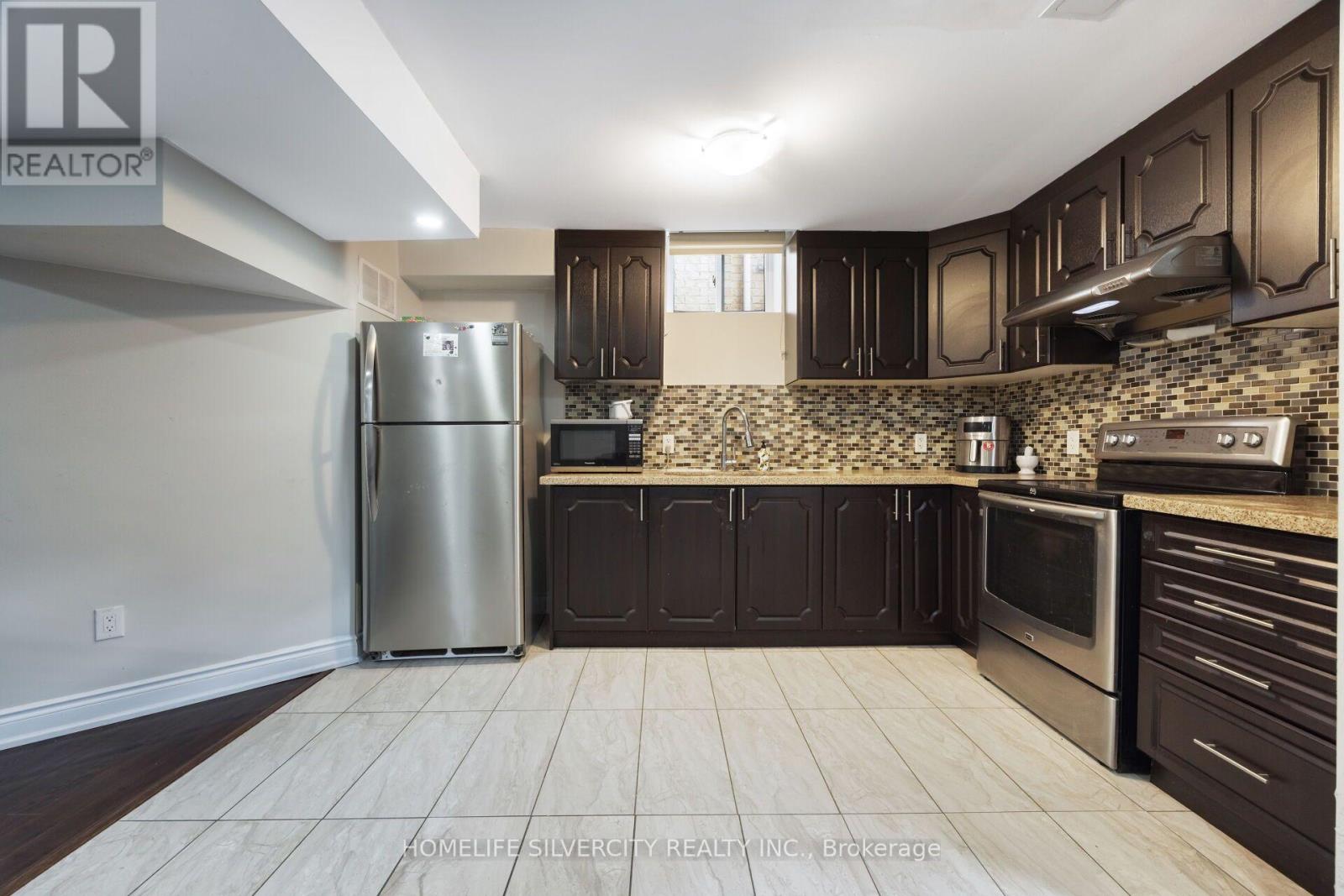 14 Levendale Court, Brampton, Ontario  L6P 0K4 - Photo 40 - W13881038