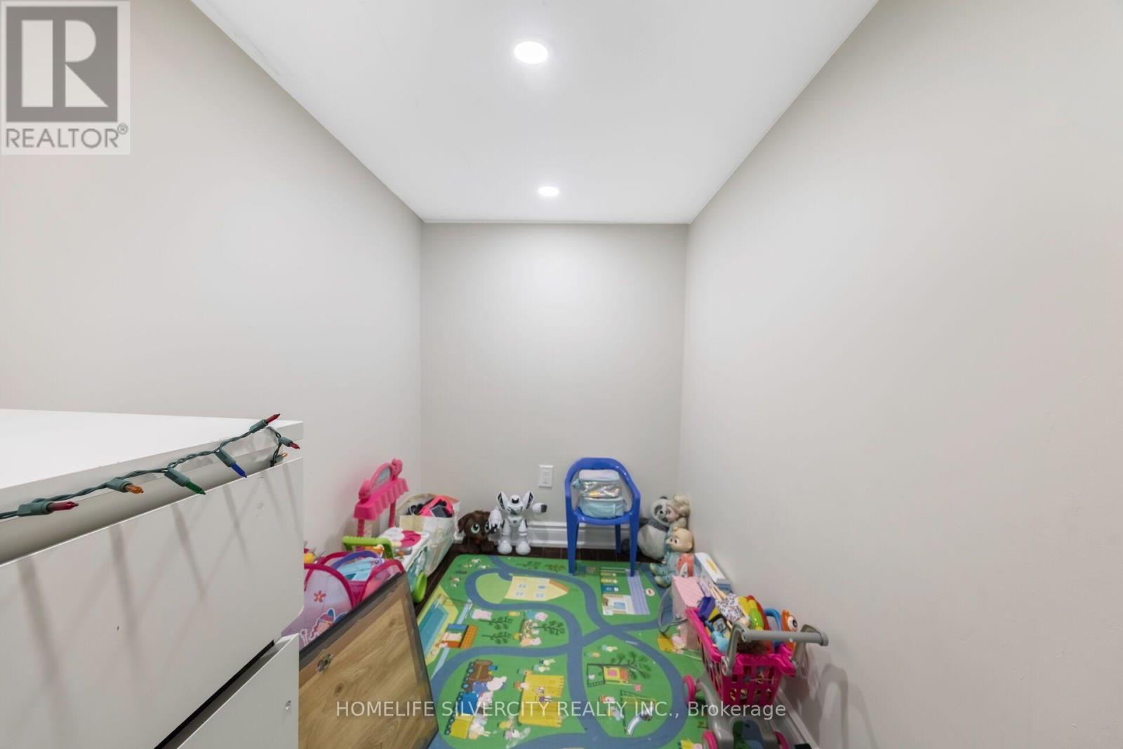 14 Levendale Court, Brampton, Ontario  L6P 0K4 - Photo 42 - W13881038