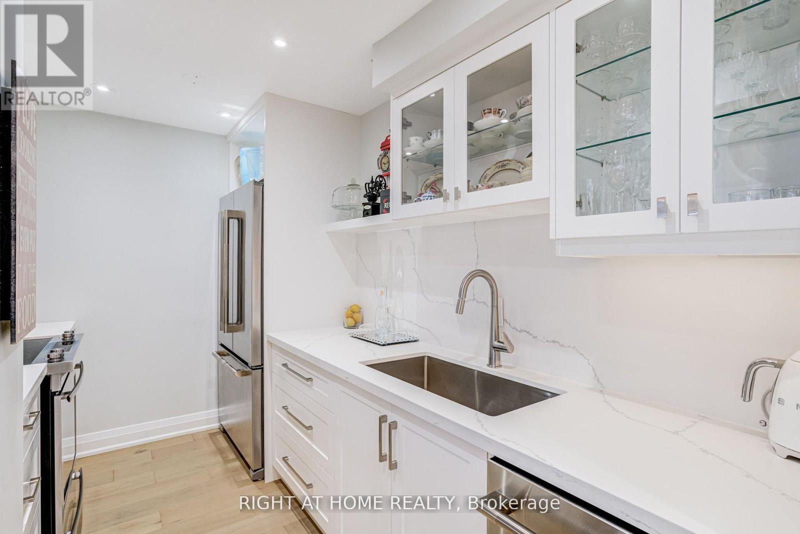 606 - 1333 Bloor Street E, Mississauga, Ontario  L4Y 3T6 - Photo 11 - W13881048