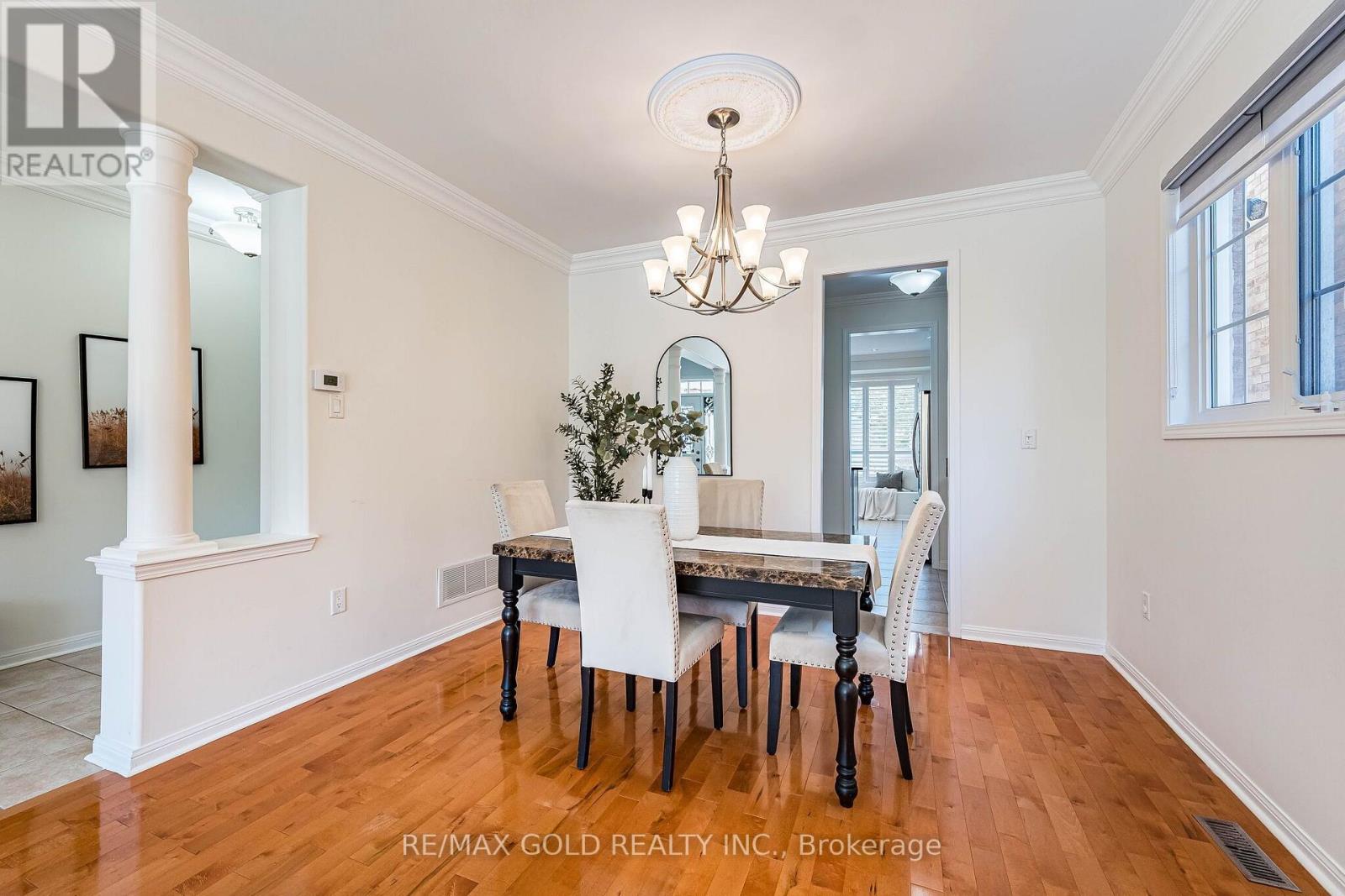21 Mistybrook Crescent, Brampton, Ontario  L7A 2S8 - Photo 9 - W13881090