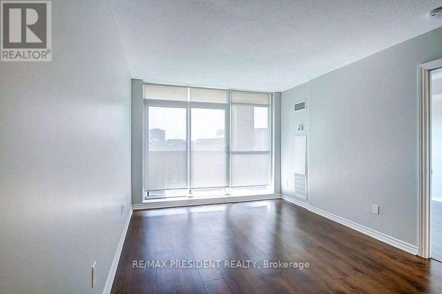 408 - 220 FORUM DRIVE