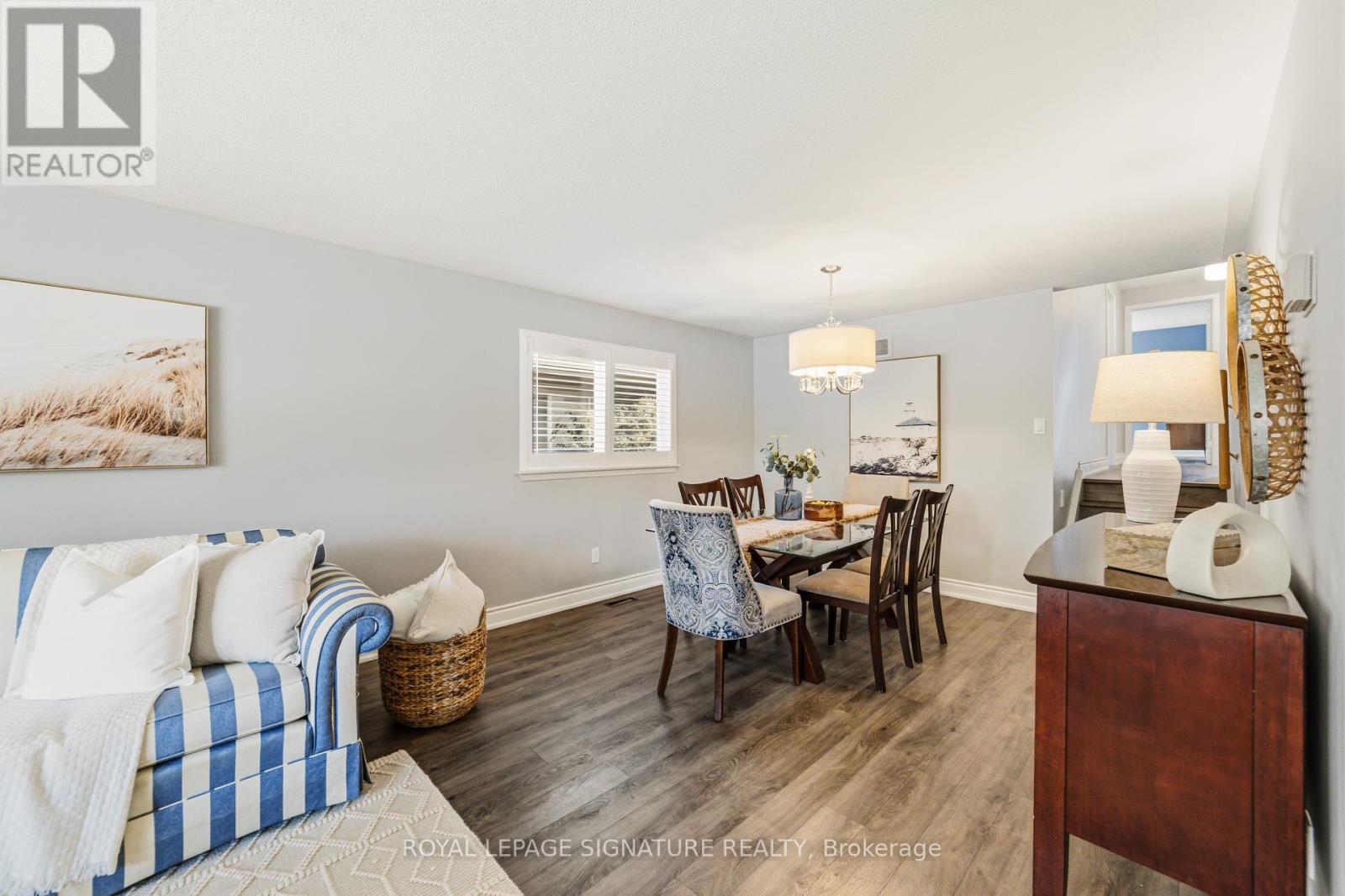 220 Chebucto Drive, Oakville, Ontario  L6J 5P9 - Photo 6 - W13881264