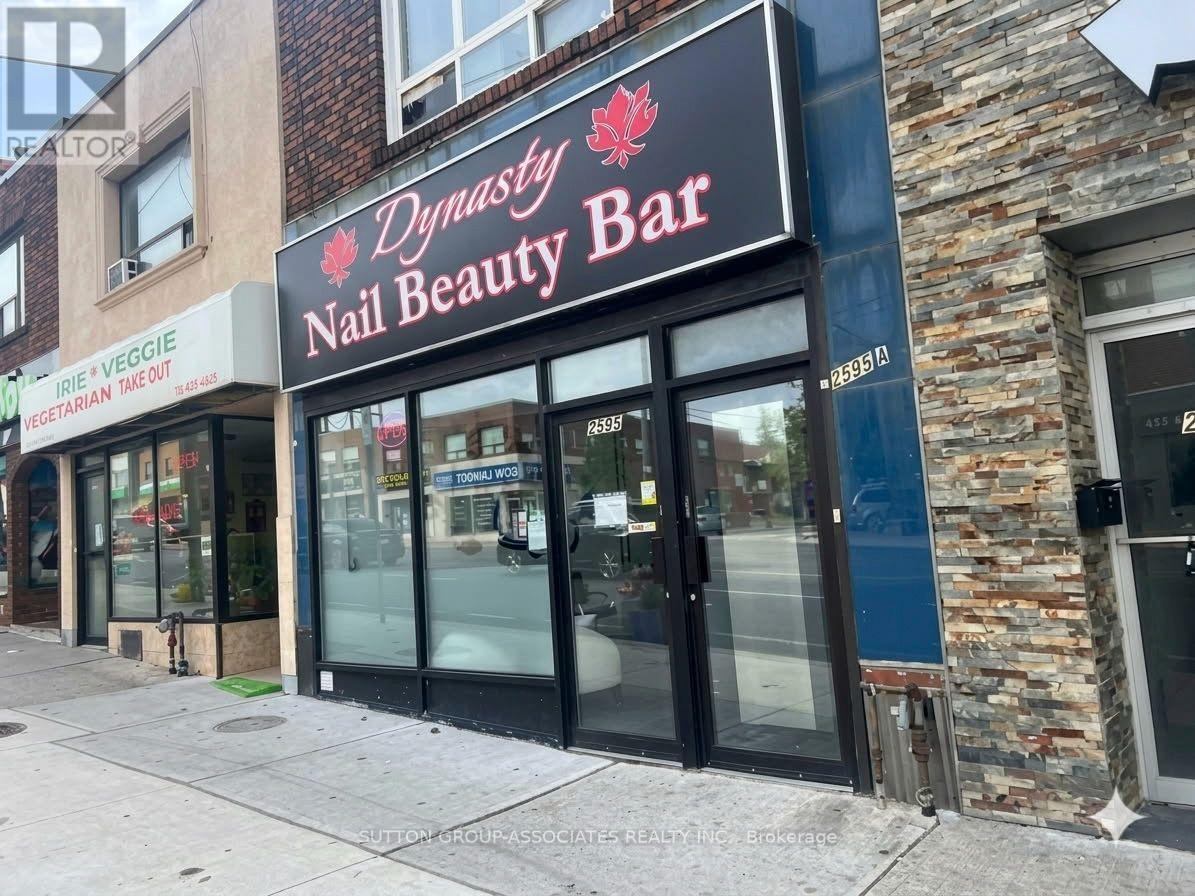 2595 Eglinton Avenue W, Toronto, Ontario  M6M 1T3 - Photo 2 - W13881272