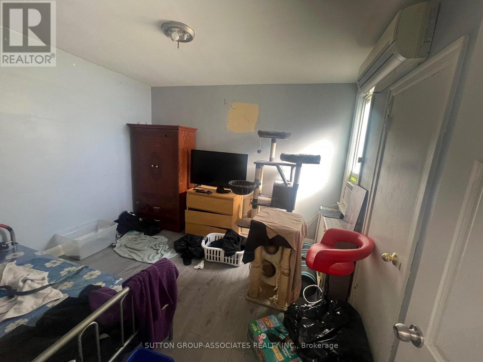 2595 Eglinton Avenue W, Toronto, Ontario  M6M 1T3 - Photo 25 - W13881272