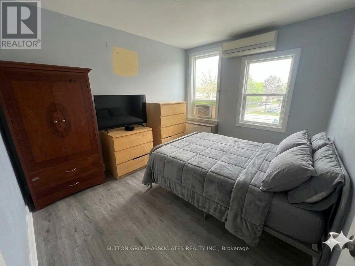 2595 Eglinton Avenue W, Toronto, Ontario  M6M 1T3 - Photo 26 - W13881272