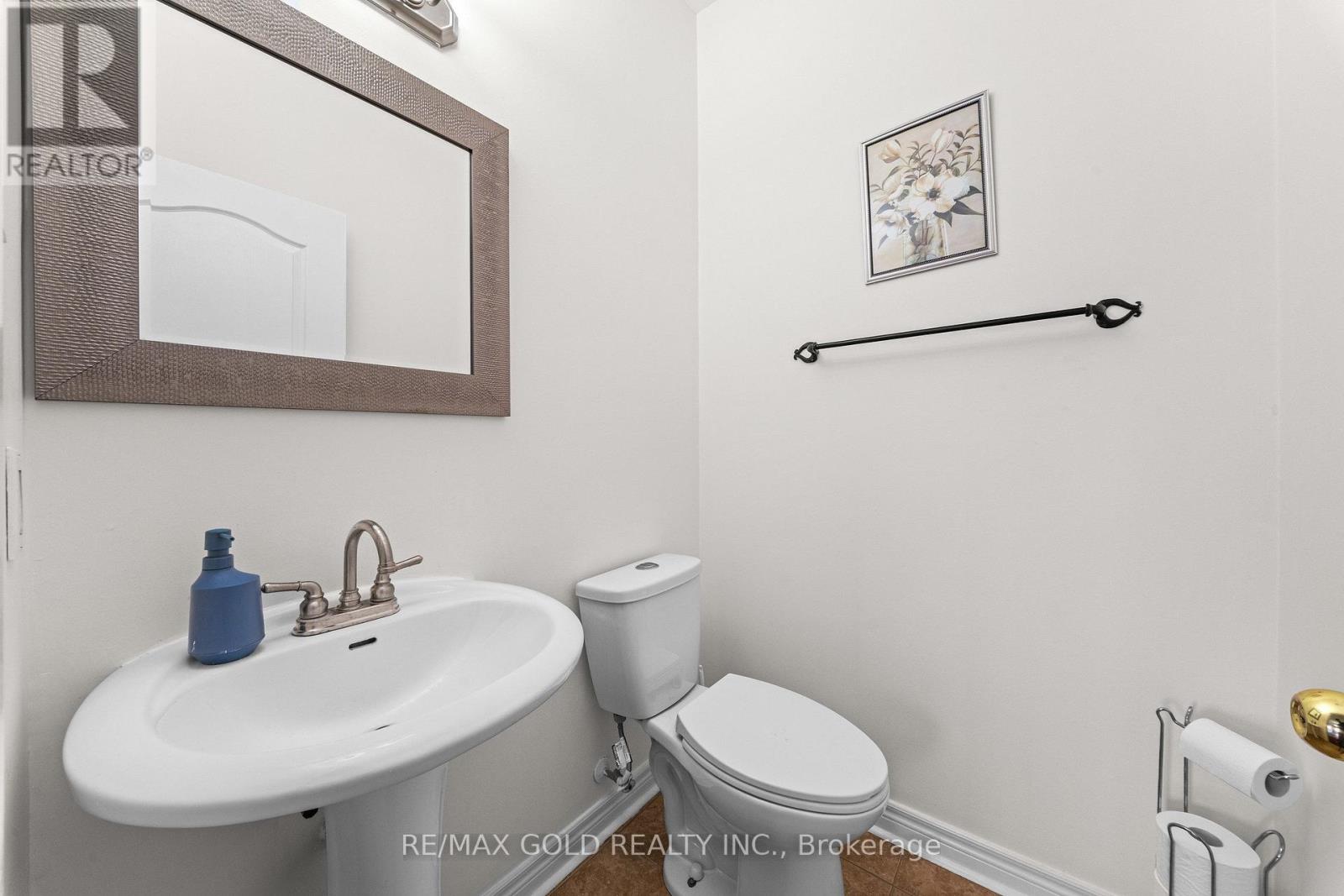 11 Maple Valley Street, Brampton, Ontario  L6P 2E7 - Photo 11 - W13881286