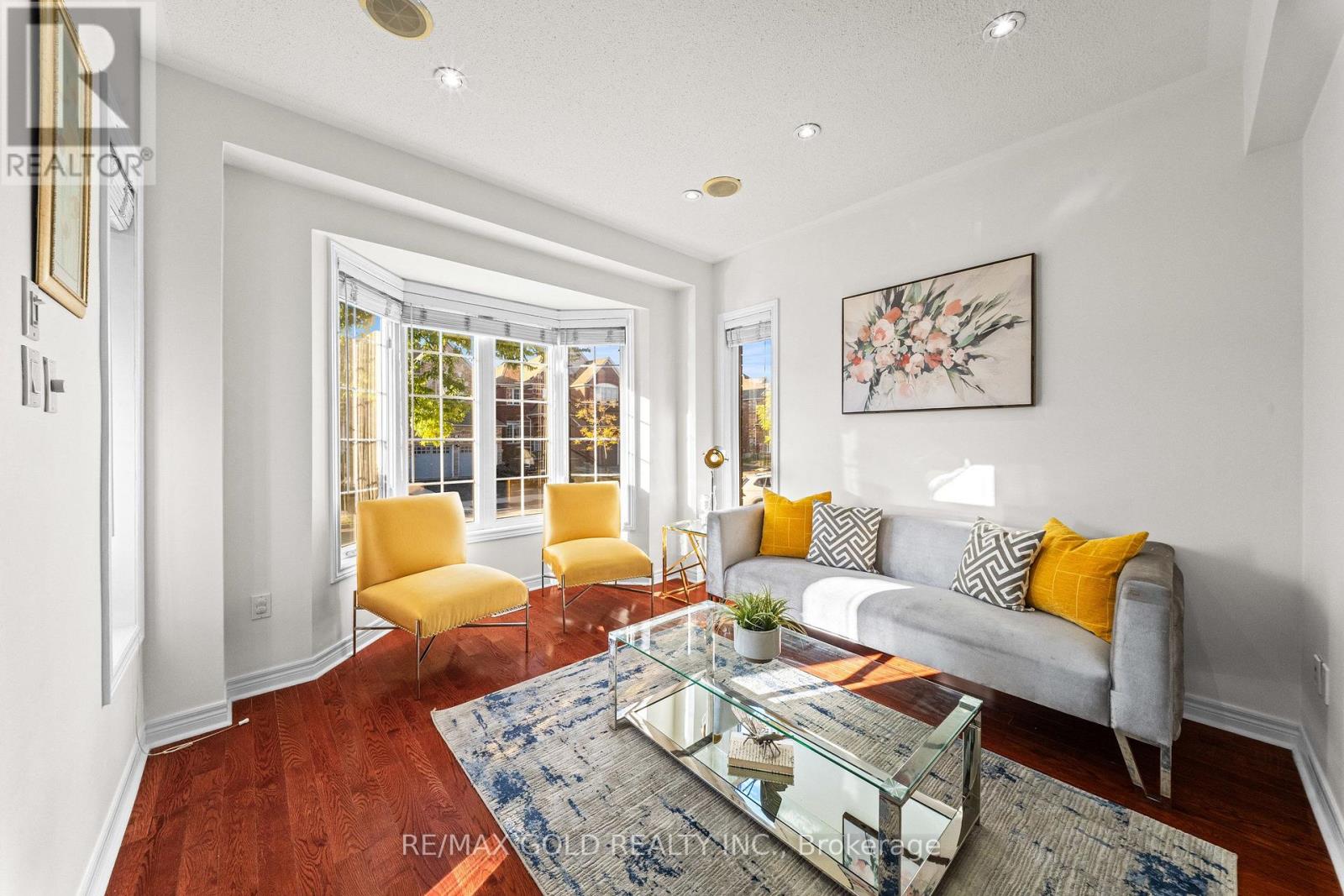 11 Maple Valley Street, Brampton, Ontario  L6P 2E7 - Photo 2 - W13881286