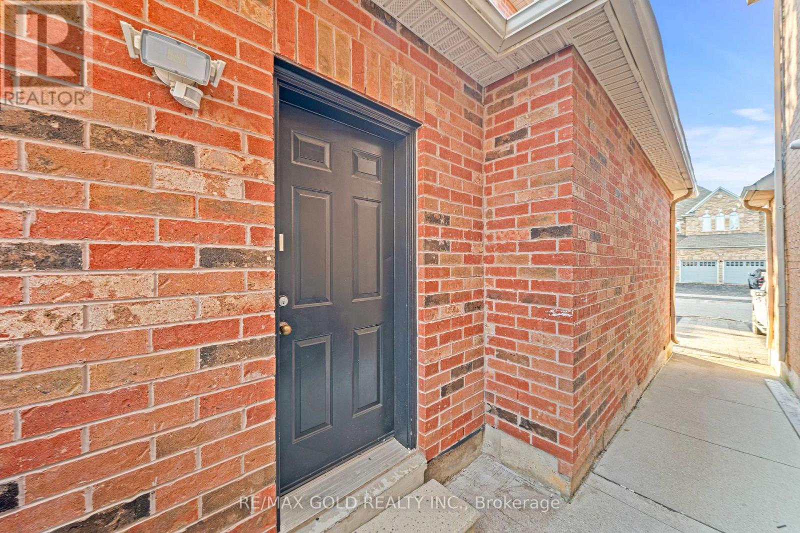 11 Maple Valley Street, Brampton, Ontario  L6P 2E7 - Photo 20 - W13881286