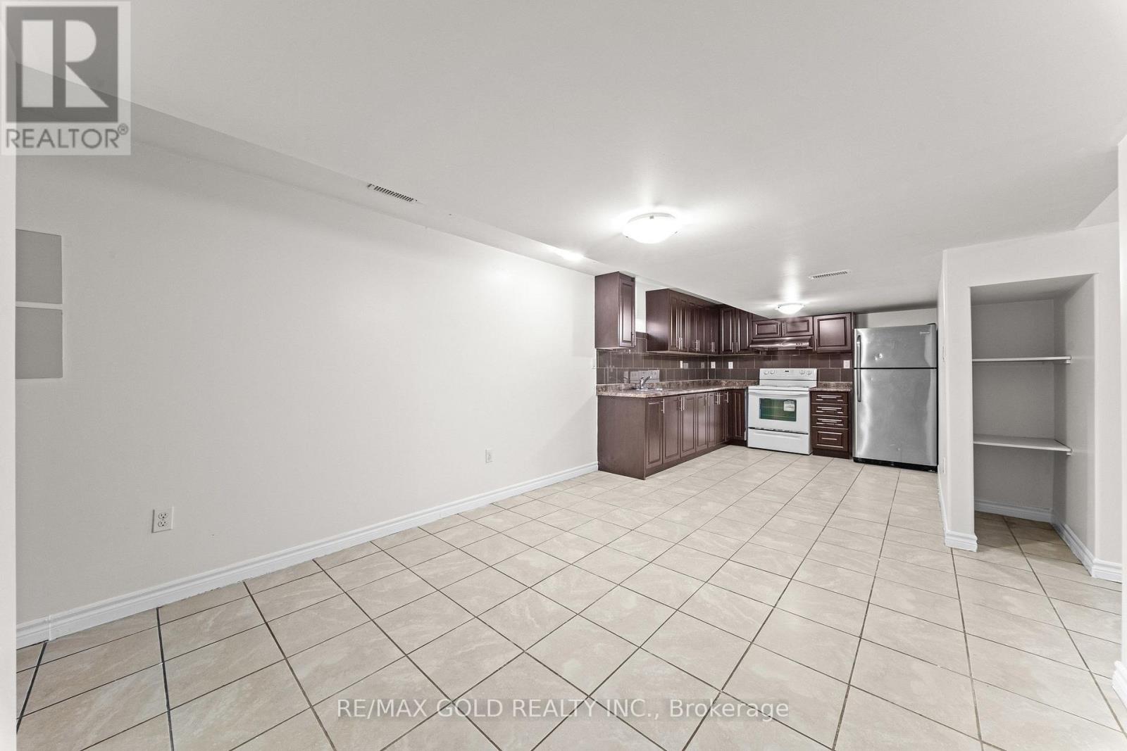 11 Maple Valley Street, Brampton, Ontario  L6P 2E7 - Photo 22 - W13881286