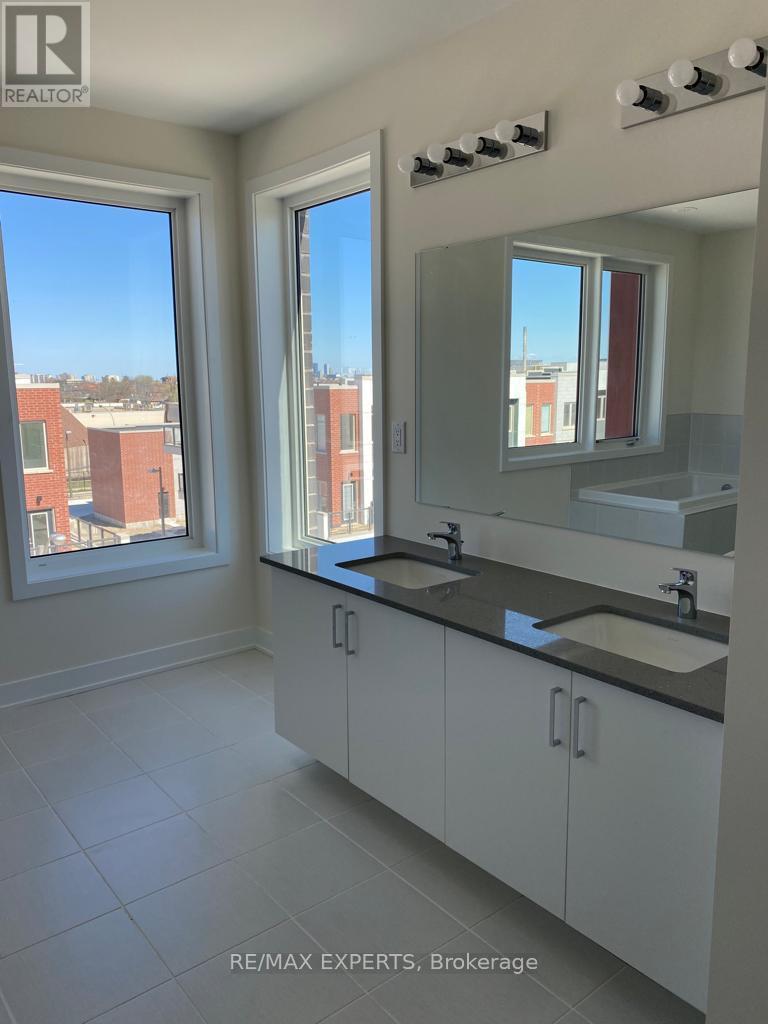 54 William Duncan Road, Toronto, Ontario  M3K 0C5 - Photo 11 - W13881308