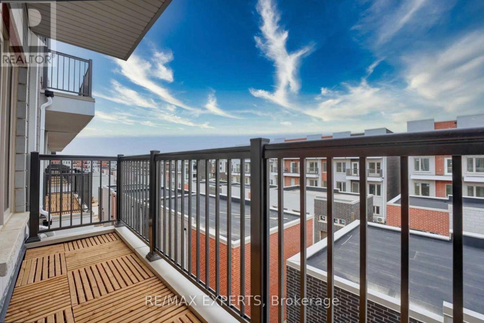 54 William Duncan Road, Toronto, Ontario  M3K 0C5 - Photo 3 - W13881308