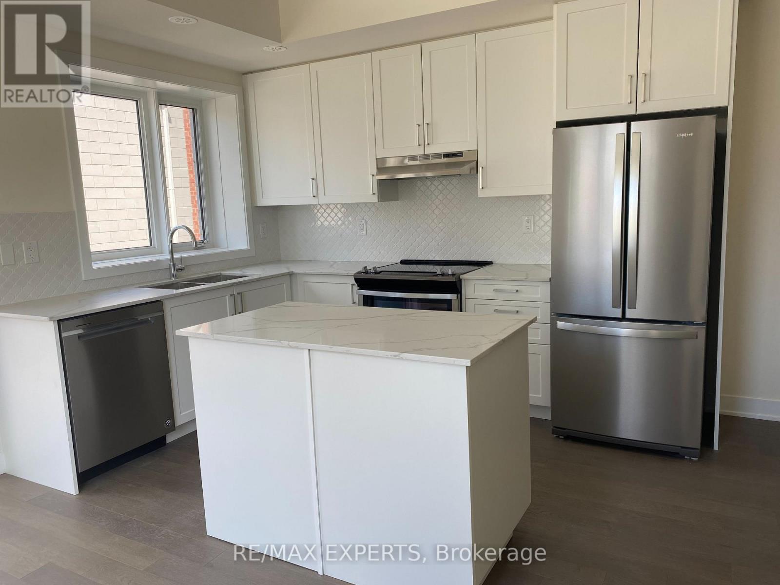 54 William Duncan Road, Toronto, Ontario  M3K 0C5 - Photo 8 - W13881308