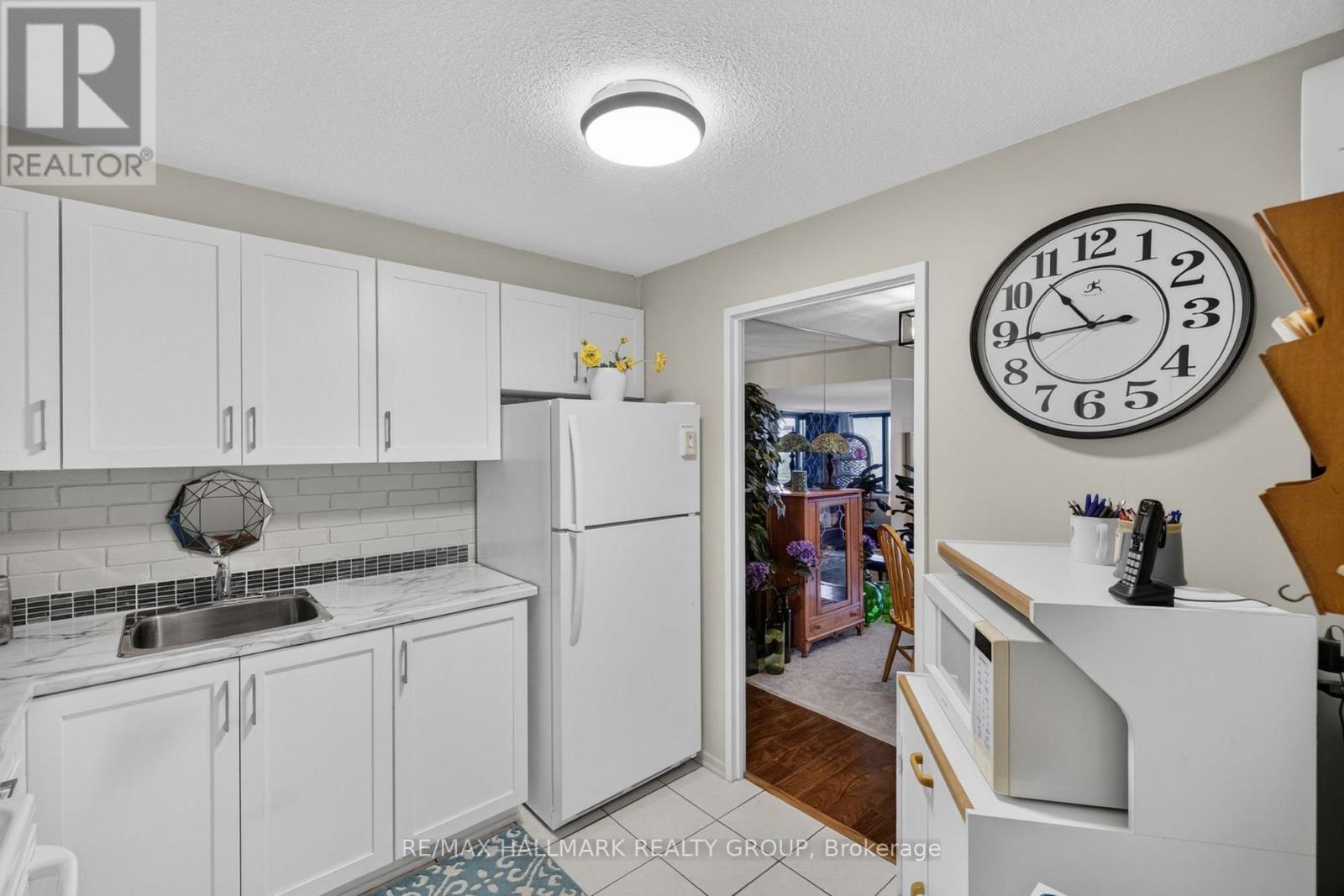 1005 - 415 Greenview Avenue, Ottawa, Ontario  K2B 8G5 - Photo 10 - X13862934