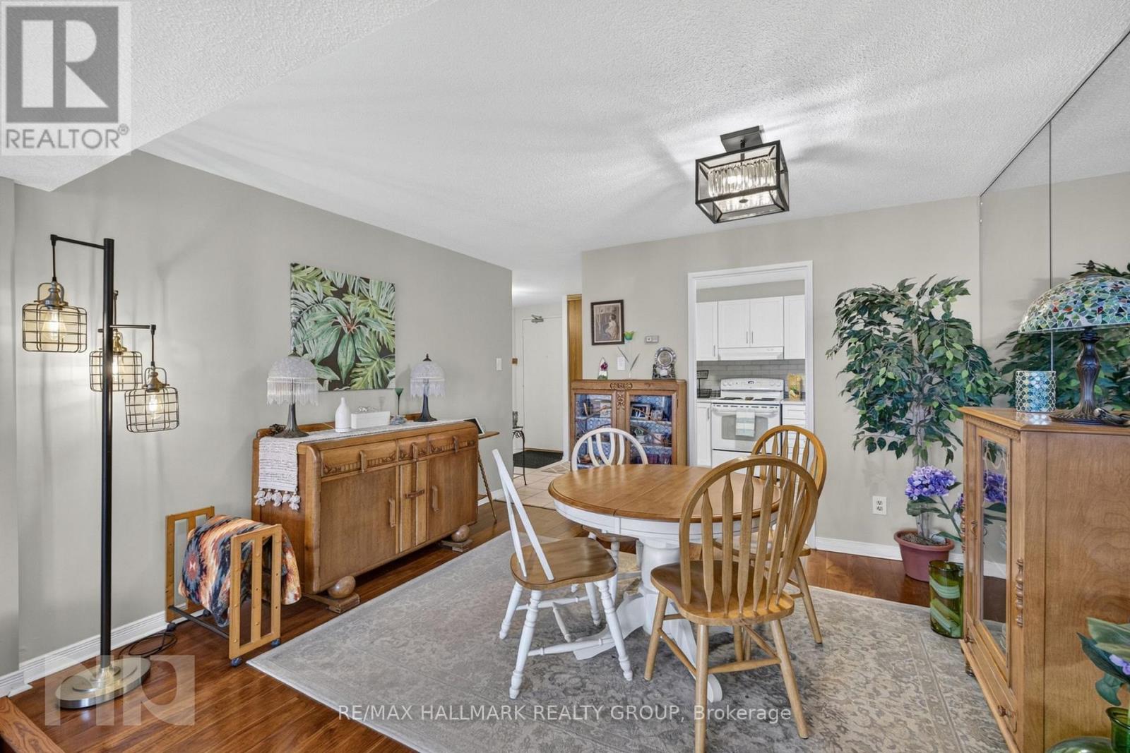 1005 - 415 Greenview Avenue, Ottawa, Ontario  K2B 8G5 - Photo 5 - X13862934