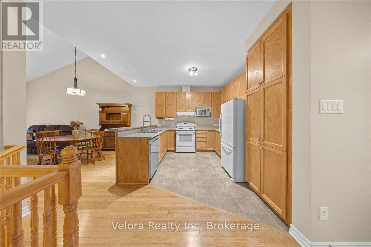 199 Hartsmere Drive, Ottawa, Ontario  K2S 2H4 - Photo 10 - X13878724