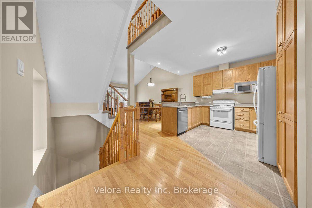 199 Hartsmere Drive, Ottawa, Ontario  K2S 2H4 - Photo 9 - X13878724