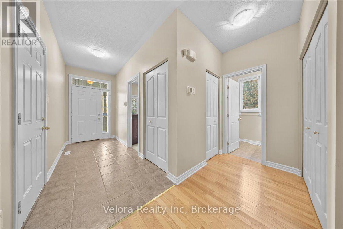 199 Hartsmere Drive, Ottawa, Ontario  K2S 2H4 - Photo 5 - X13878724