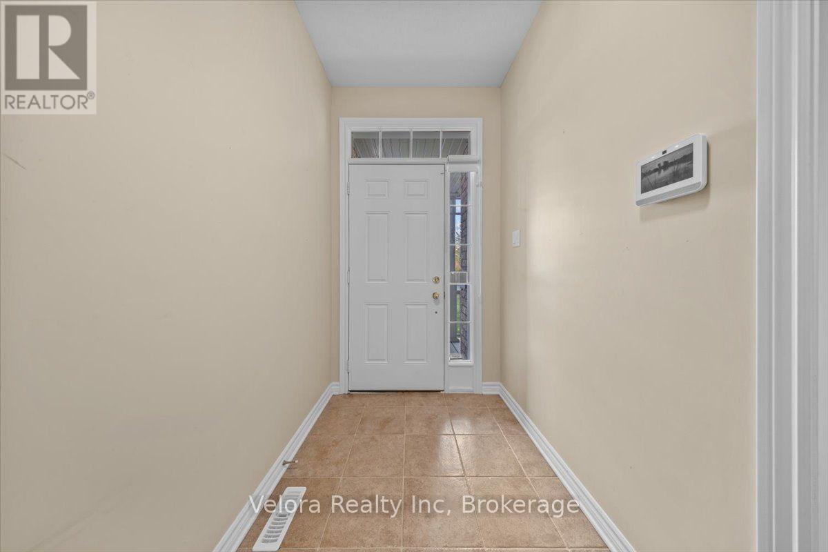 199 Hartsmere Drive, Ottawa, Ontario  K2S 2H4 - Photo 4 - X13878724