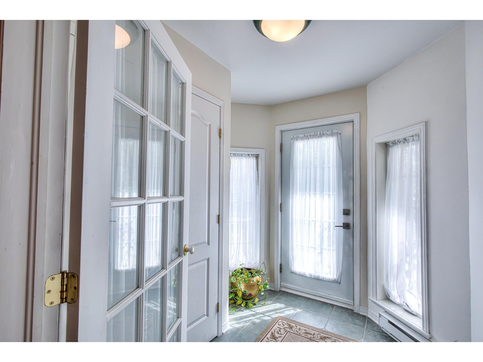 3100 Rue Pierre-Corneille Laval (Chomedey) Quebec Canada H7P5Y9 3
