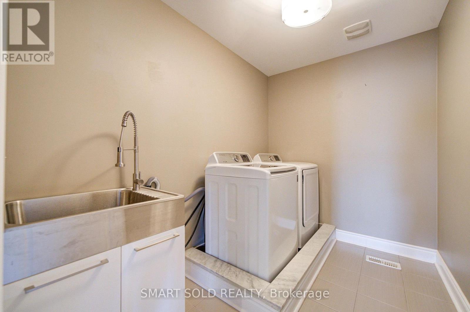 982 Wilbur Pipher Circle, Newmarket, Ontario  L3X 0B8 - Photo 43 - N13879472