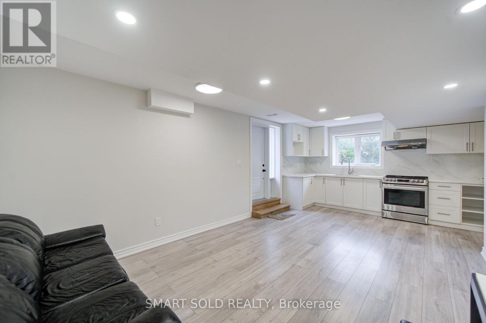 982 Wilbur Pipher Circle, Newmarket, Ontario  L3X 0B8 - Photo 47 - N13879472