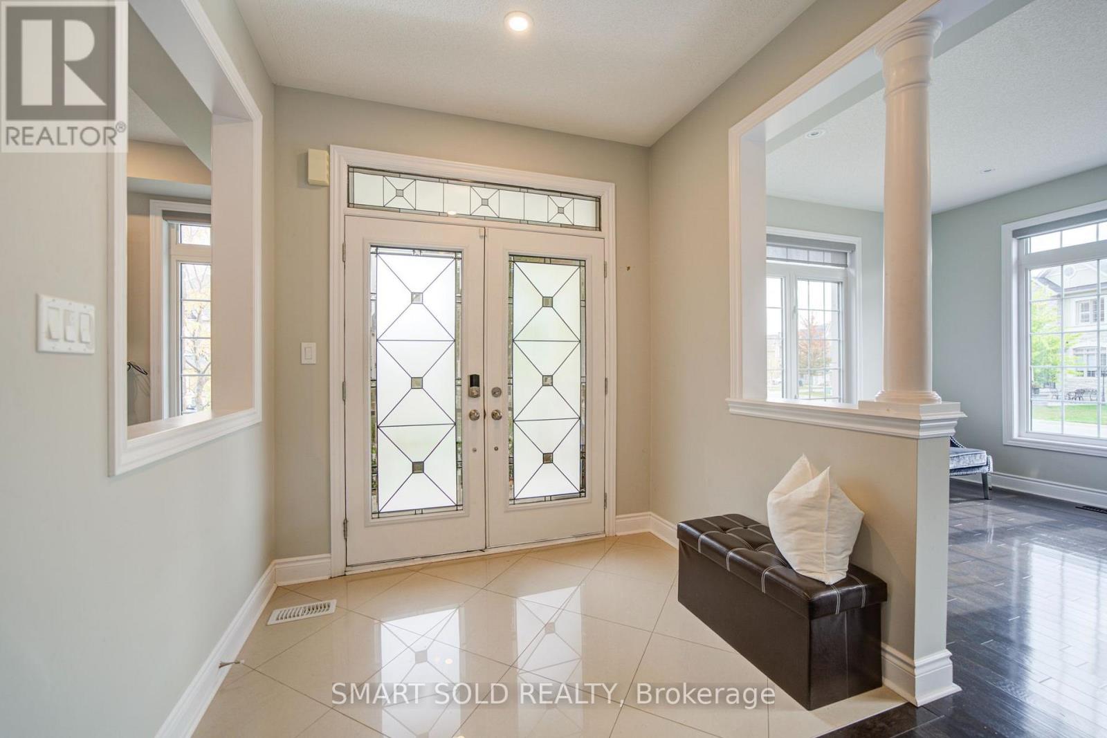 982 Wilbur Pipher Circle, Newmarket, Ontario  L3X 0B8 - Photo 6 - N13879472