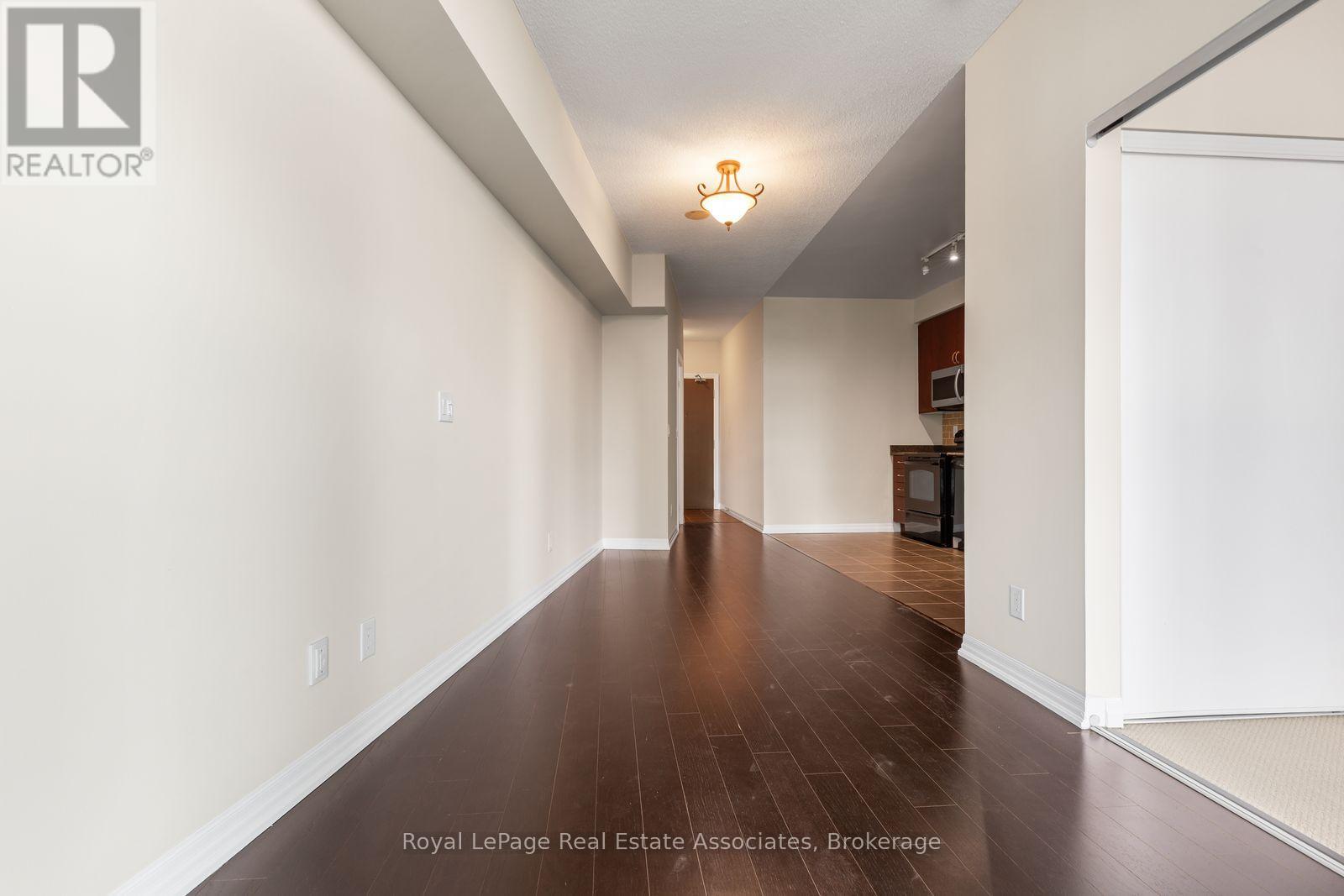 1709 - 223 Webb Drive, Mississauga, Ontario  L5B 0E8 - Photo 8 - W13876070