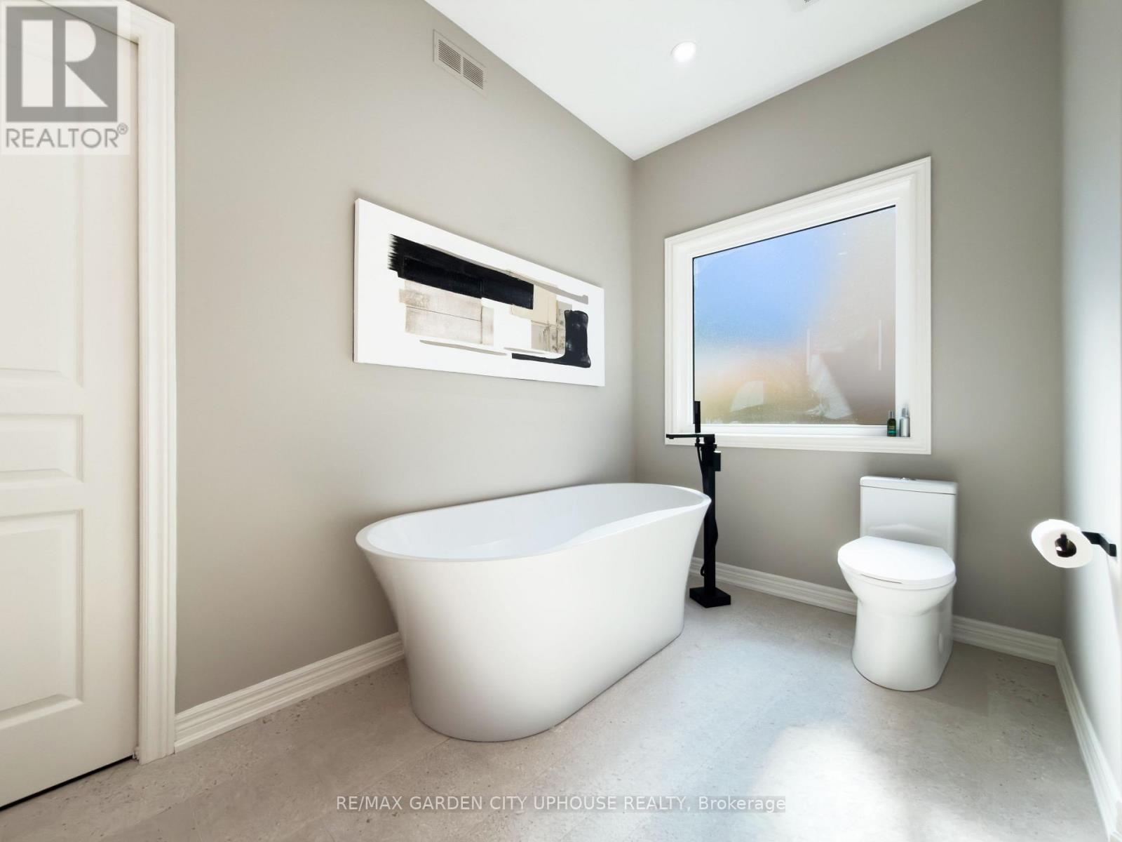 45 Oarsman Crescent, St. Catharines, Ontario  L2N 6S7 - Photo 14 - X13877150
