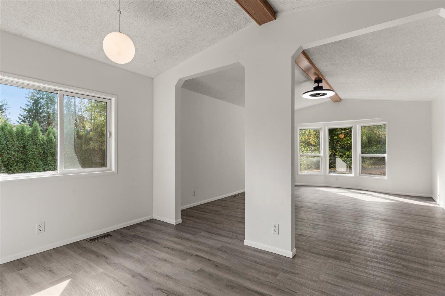 106 43201 LOUGHEED HIGHWAY