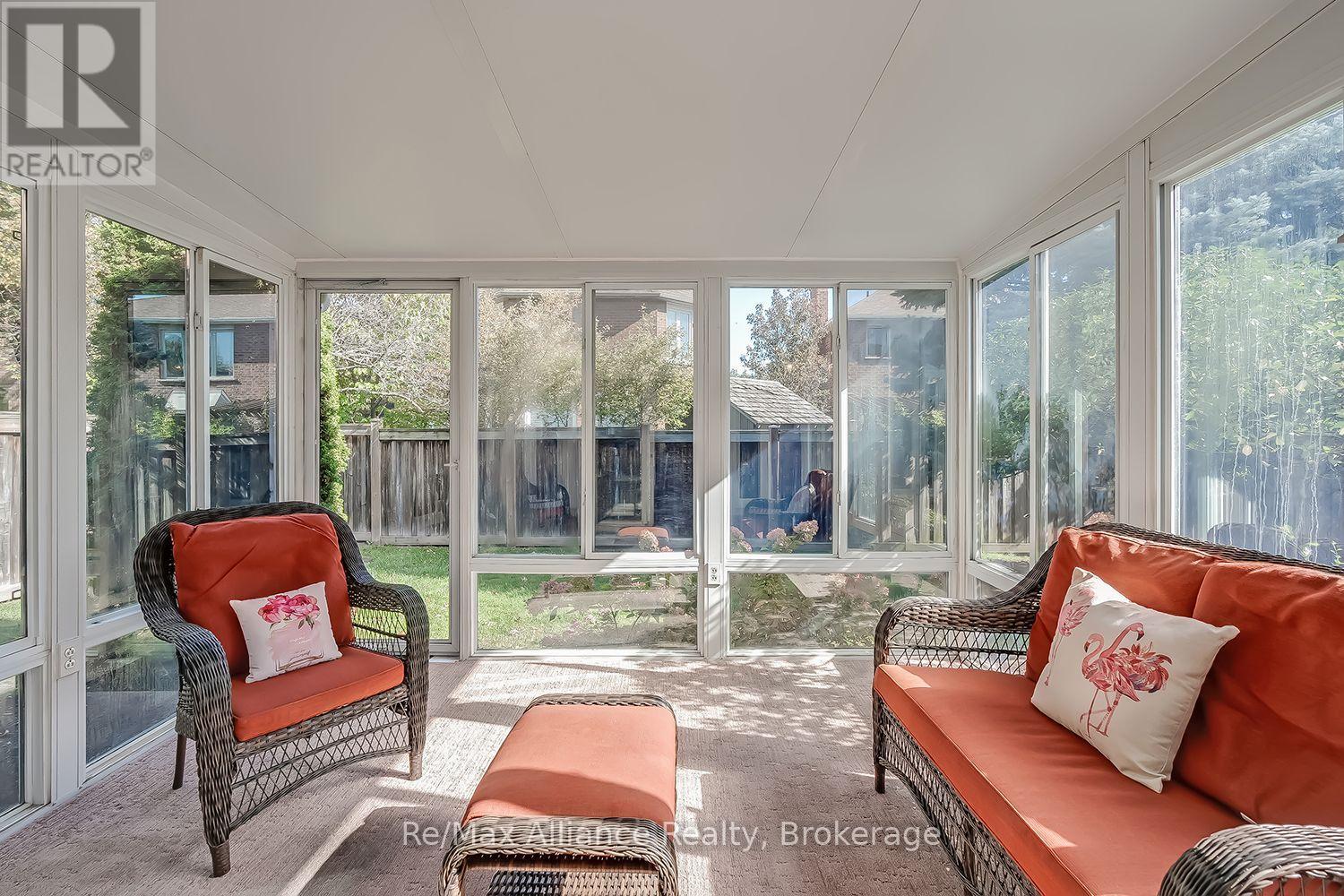 2151 Pineview Drive, Oakville, Ontario  L6H 5M3 - Photo 21 - W13881458