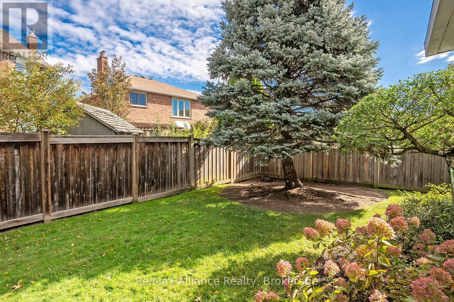 2151 Pineview Drive, Oakville, Ontario  L6H 5M3 - Photo 47 - W13881458