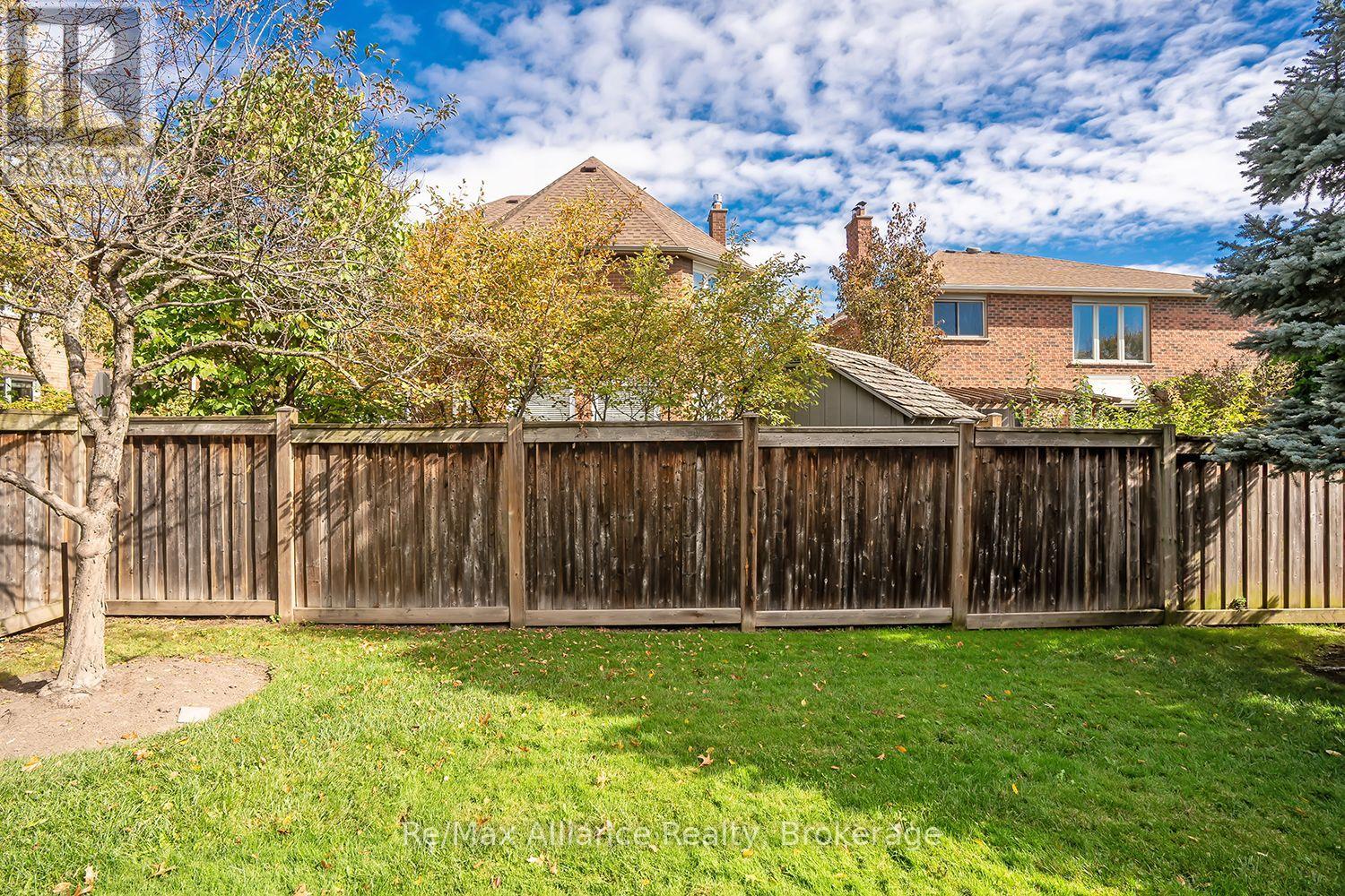 2151 Pineview Drive, Oakville, Ontario  L6H 5M3 - Photo 48 - W13881458
