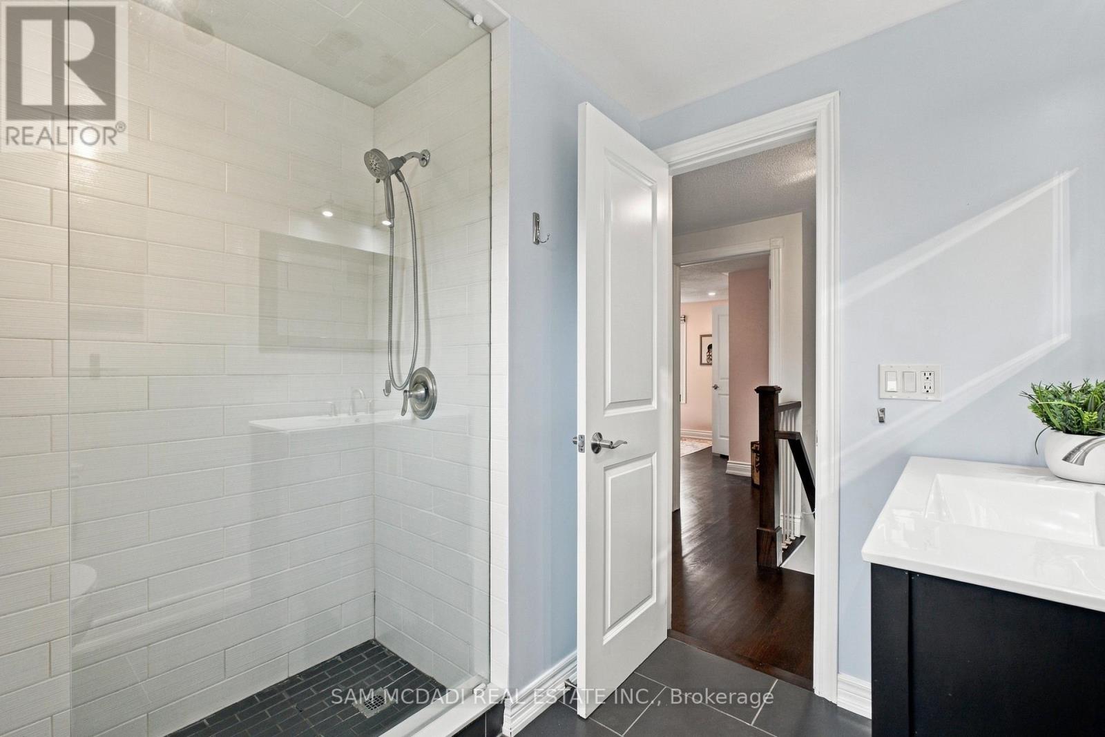 2528 Frankfield Road, Mississauga, Ontario  L5K 2A6 - Photo 27 - W13881282