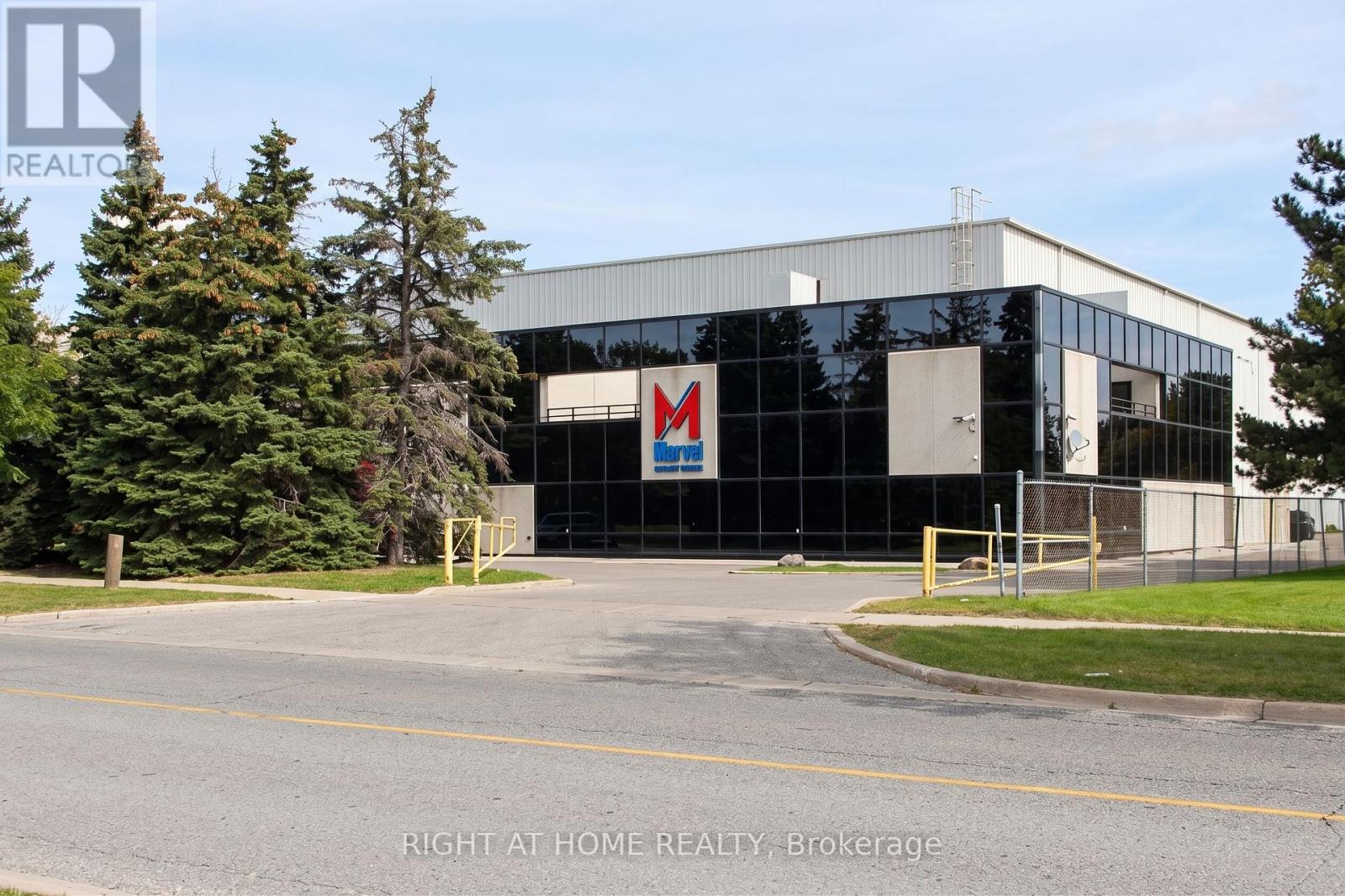 61 MAYBROOK DRIVE, Toronto, Ontario