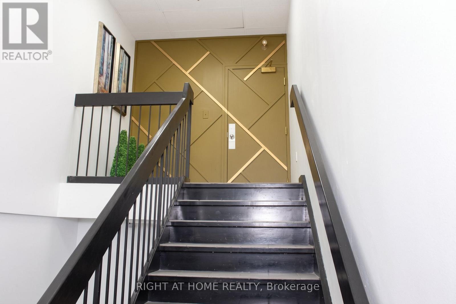 61 Maybrook Drive, Toronto, Ontario  M1V 4B6 - Photo 20 - E13881354
