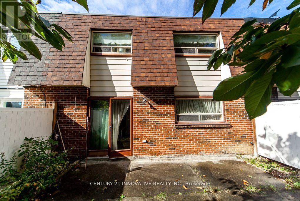 5 Wiggens Court, Toronto, Ontario  M1B 1K3 - Photo 8 - E13881374