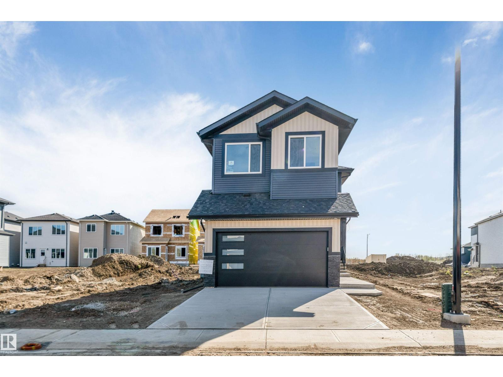 4707 17 AV SW SW