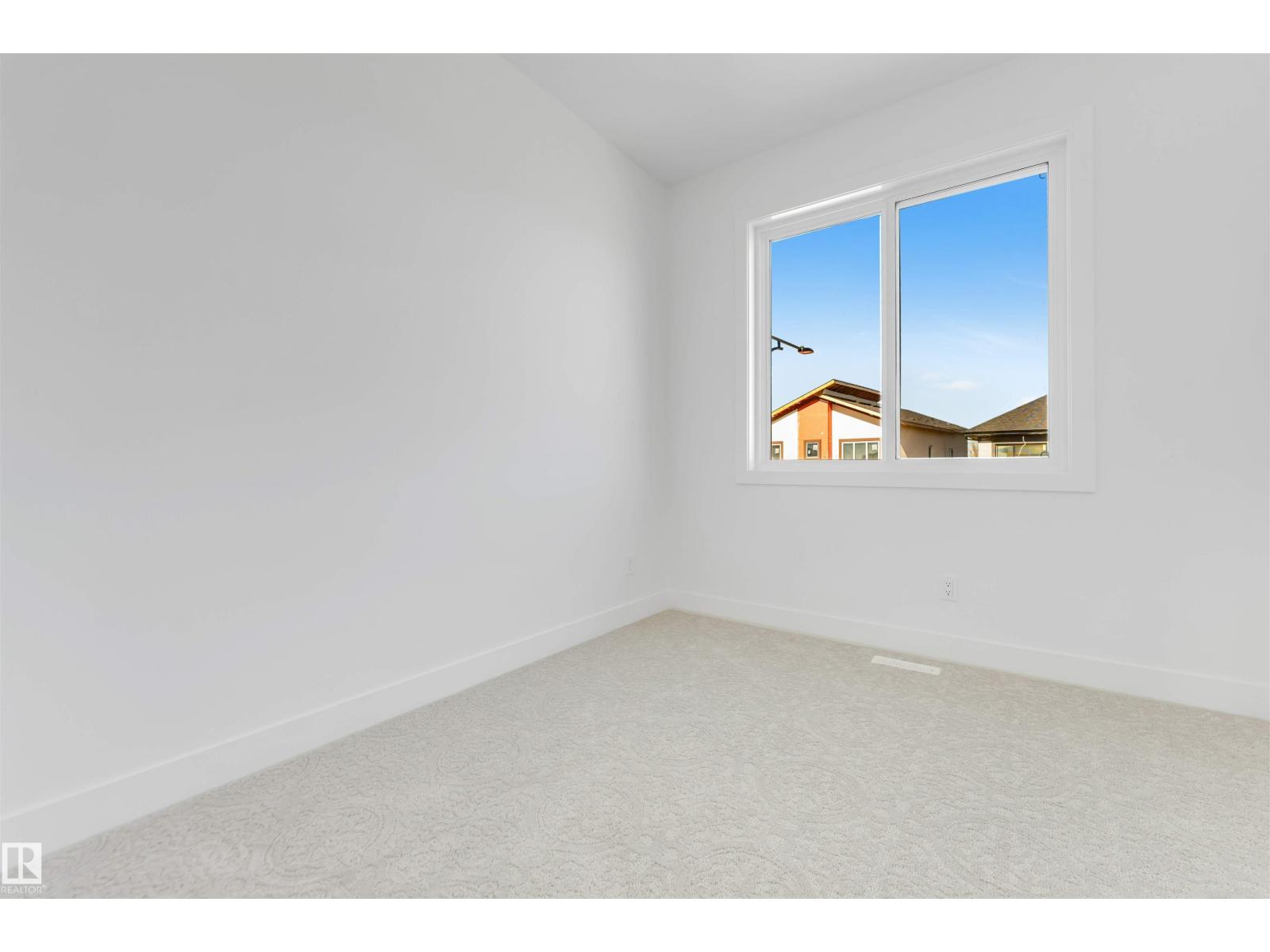 4707 17 AV SW SW