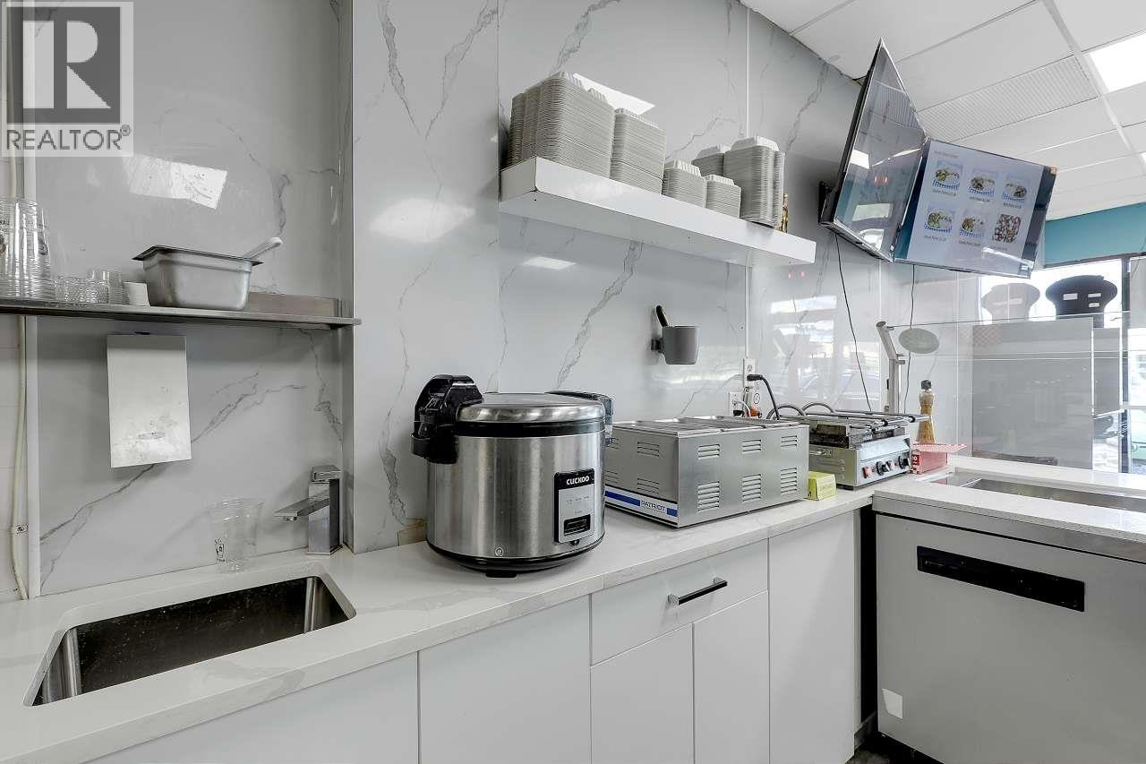 8616 Granville Street, Vancouver, British Columbia  V0V 0V0 - Photo 8 - C8082701