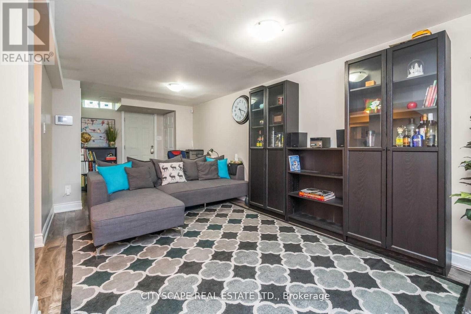 Bsmt - 6103 Silken Lauman Way, Mississauga, Ontario  L5V 1A1 - Photo 2 - W13881336