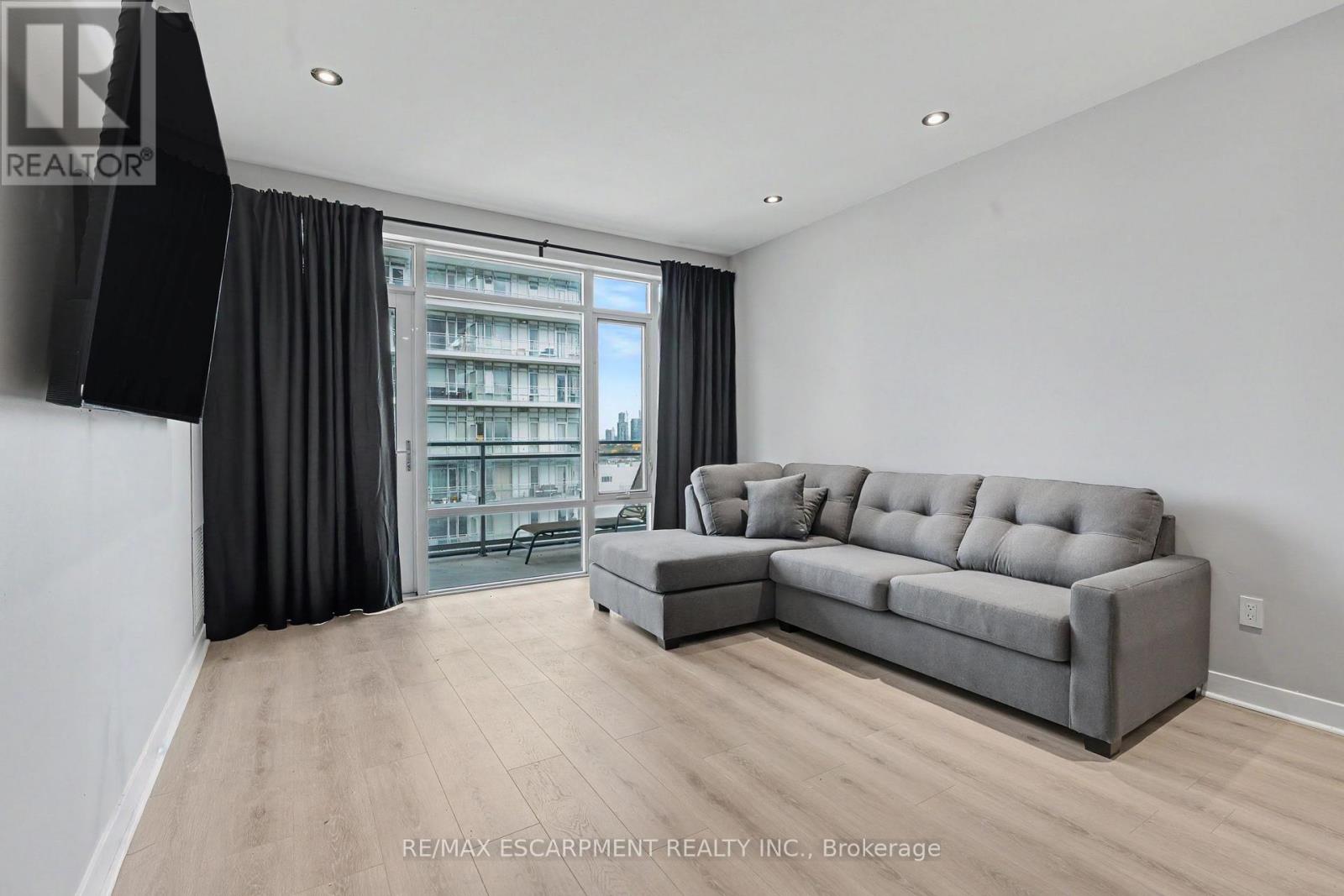 1309 - 365 Prince Of Wales Drive, Mississauga, Ontario  L5B 0G6 - Photo 10 - W13881356