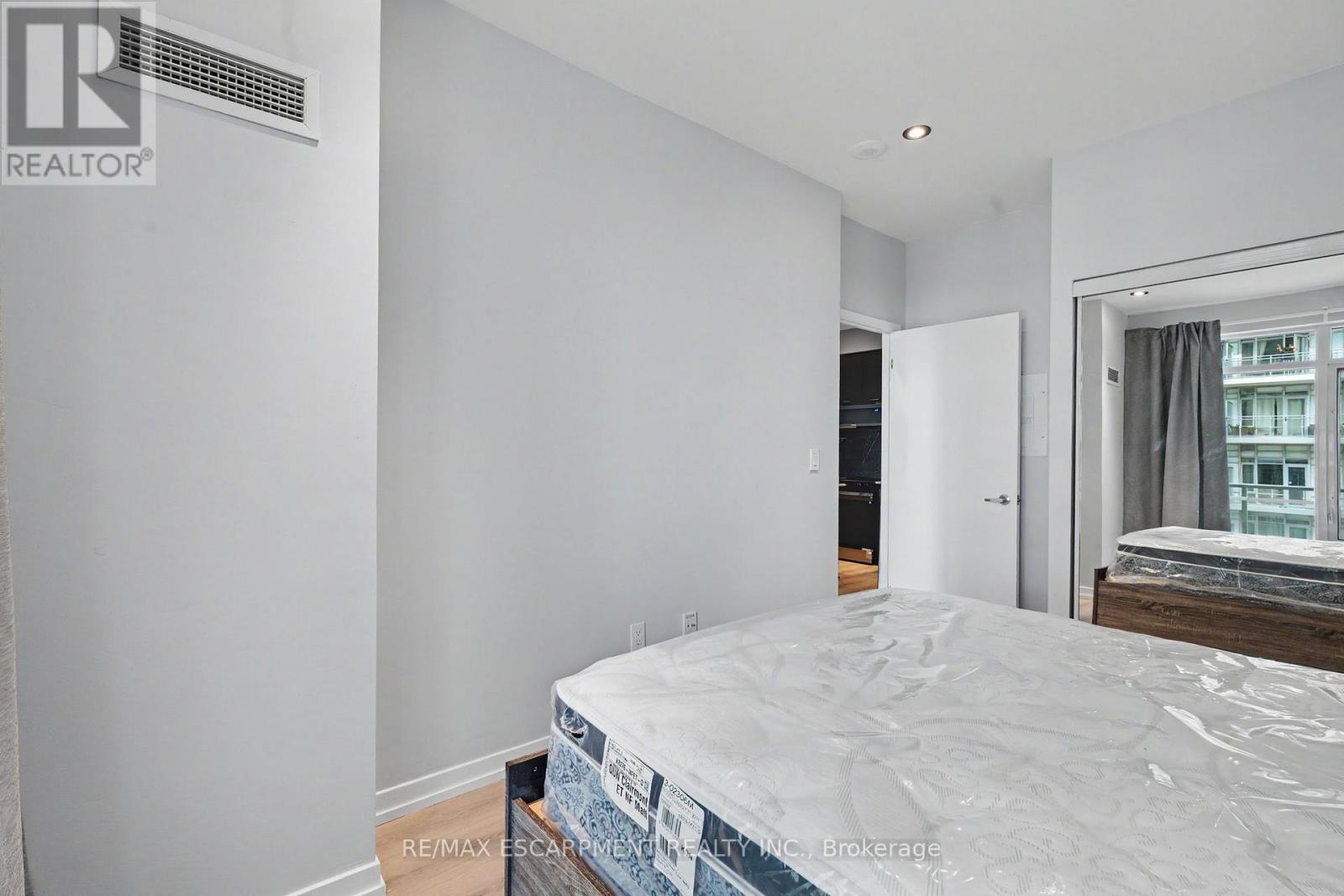 1309 - 365 Prince Of Wales Drive, Mississauga, Ontario  L5B 0G6 - Photo 15 - W13881356