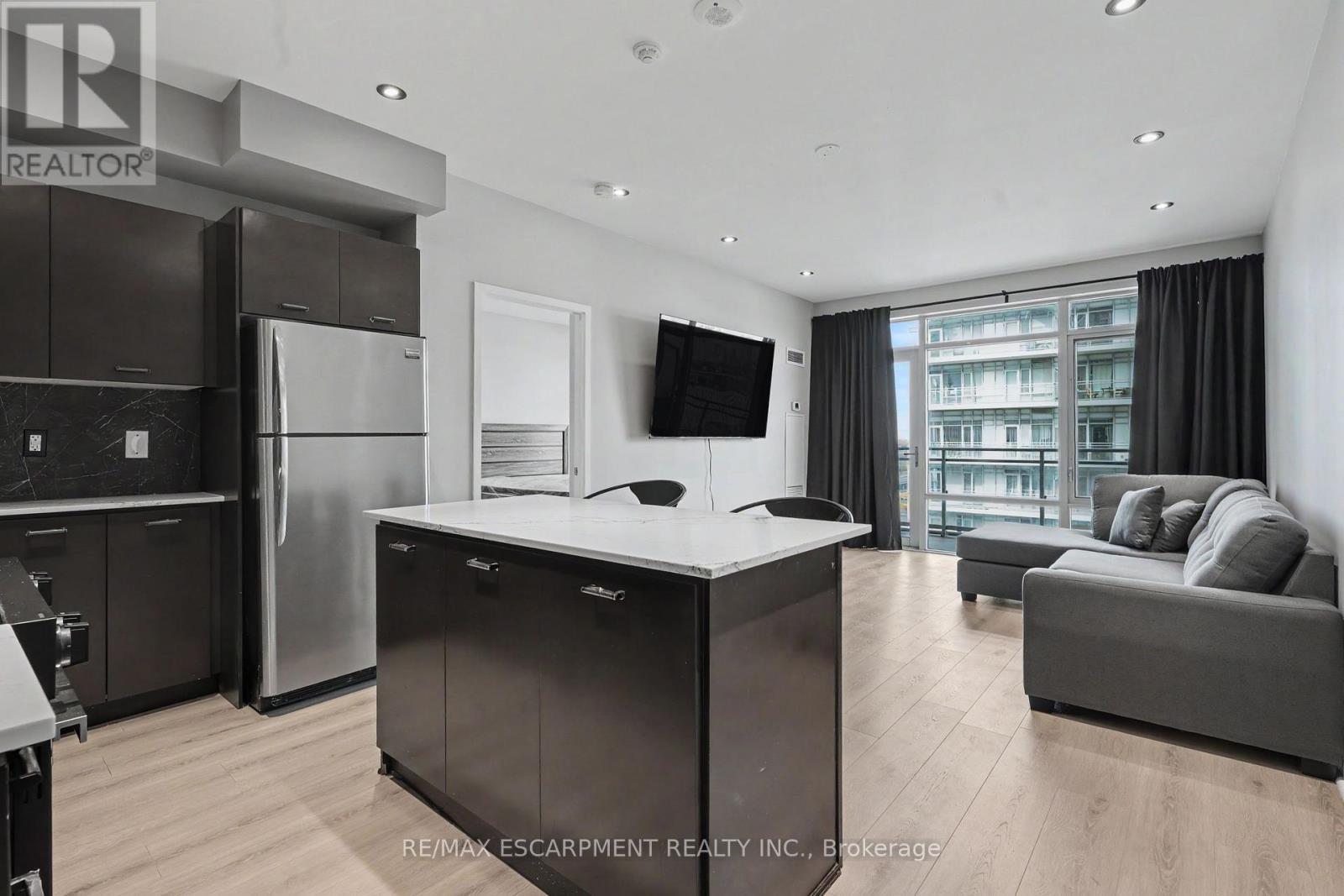1309 - 365 Prince Of Wales Drive, Mississauga, Ontario  L5B 0G6 - Photo 5 - W13881356