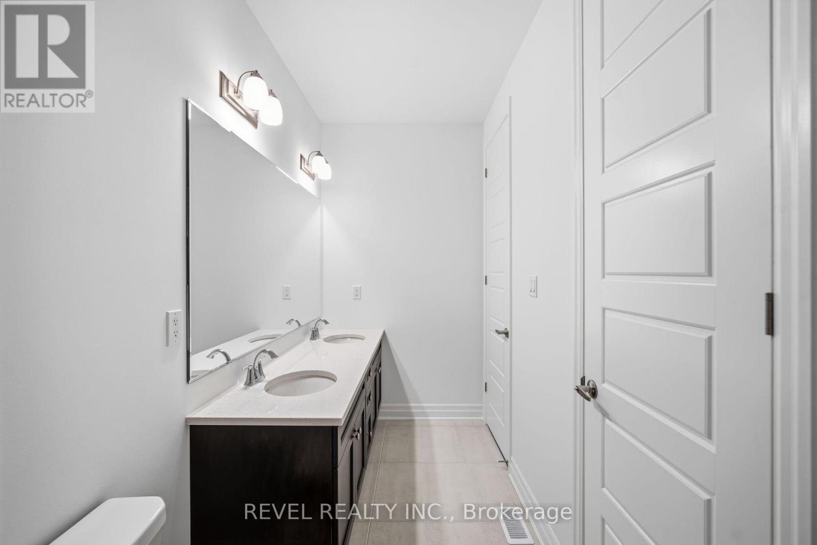 1154 Maverick Way, Oakville, Ontario  L6H 8A9 - Photo 35 - W13881388