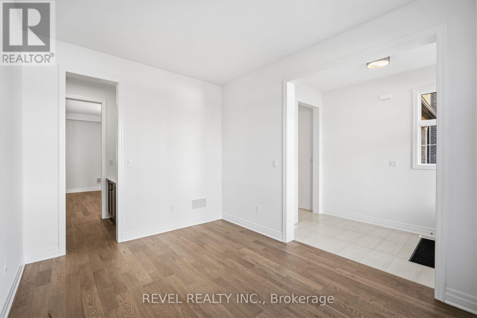 1154 Maverick Way, Oakville, Ontario  L6H 8A9 - Photo 5 - W13881388
